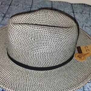 C.C Women's Black and White Woven Fedora Sun Hat New With Tags